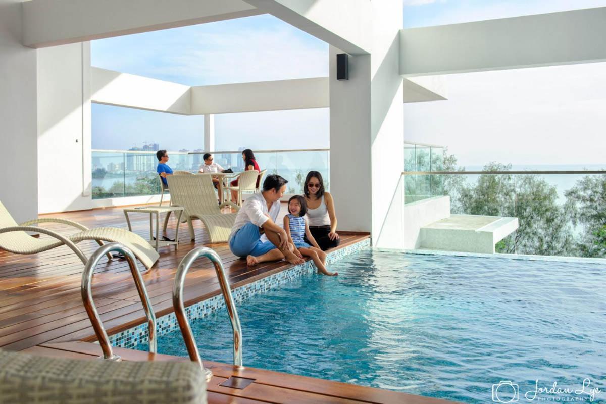 Sunrise Gurney Premium Executive City/Seafront Suite - Penang Джорджтаун Экстерьер фото
