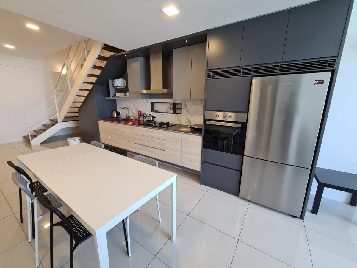 Sunrise Gurney Premium Executive City/Seafront Suite - Penang Джорджтаун Экстерьер фото