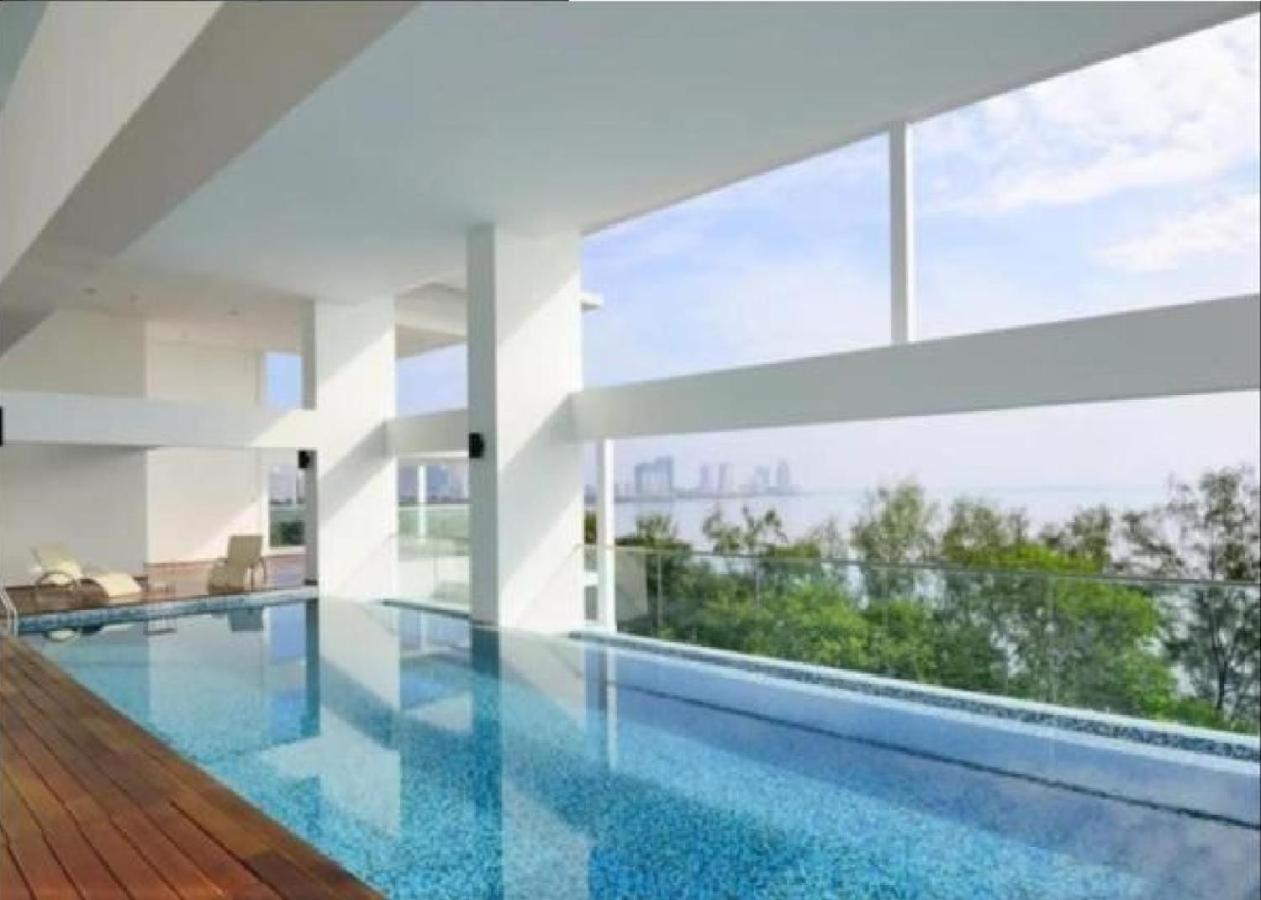 Sunrise Gurney Premium Executive City/Seafront Suite - Penang Джорджтаун Экстерьер фото